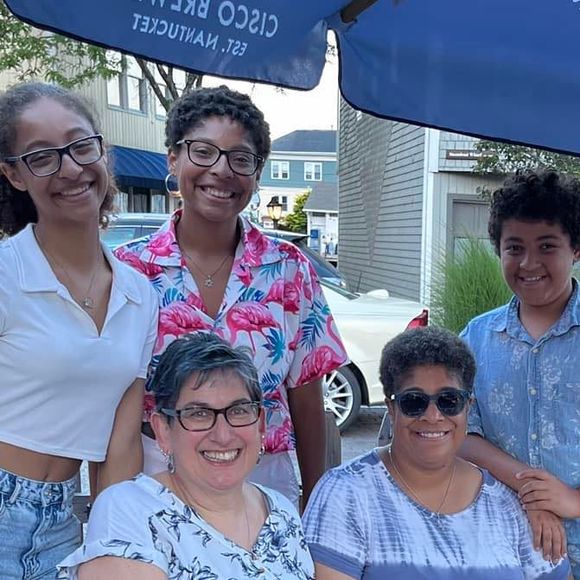 Meet your Posher, Andrea - Picture 1 of 1